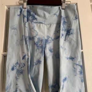 Bombshell Sports Women Blue Tie-Dye Leggings
